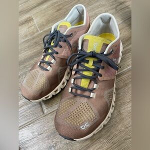 On cloud X women’s running shoe